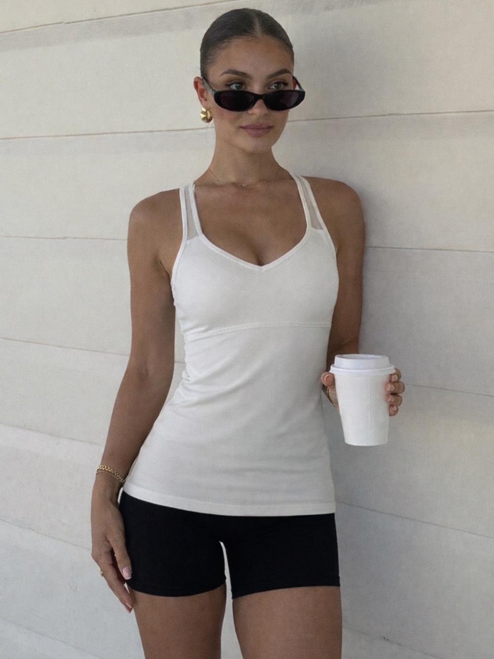 LULULEMON WHITE RACERBACK TANK BUILT-IN BRA FLOWY ACTIVE TOP SIZE 12